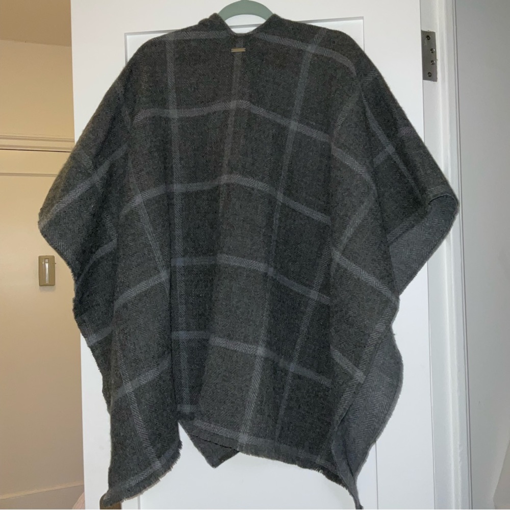 Lauren Ralph Lauren Herringbone Windowpane Reversible Ruana - Picture 4 of 5